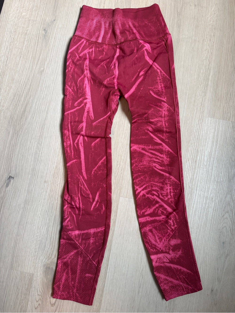 Lululemon Zone In Tight Raspberry Seamless Compression Leggings - Picture 3 of 4